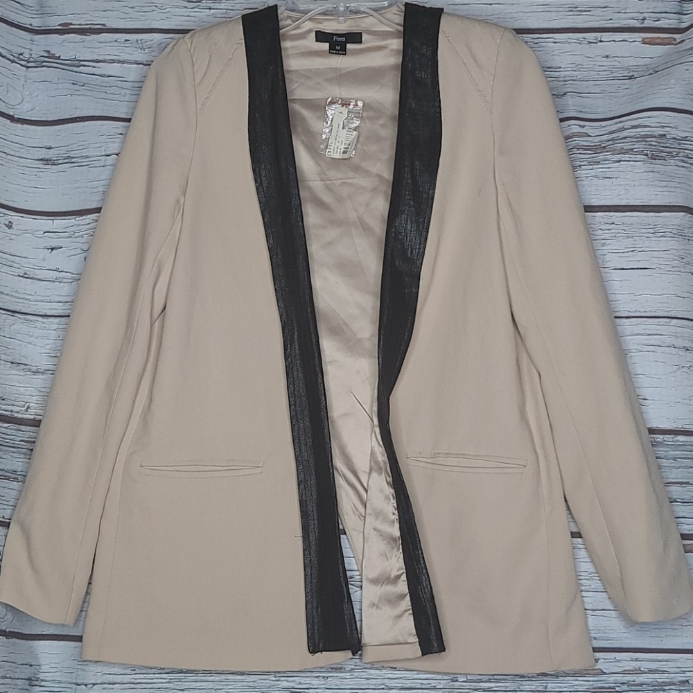 NWT Fora ANGL leather trim split back cream black open blazer jacket sz M